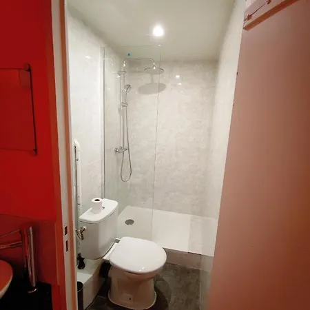 Réu-nid Hostal París